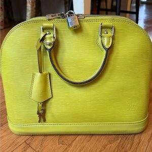 Louis Vuitton Epi Leather Alma PM Citron w/lock keys